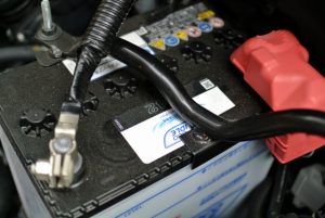 バッテリーあがりの対処法とブースターケーブルの注意点 | DriverZ info.
